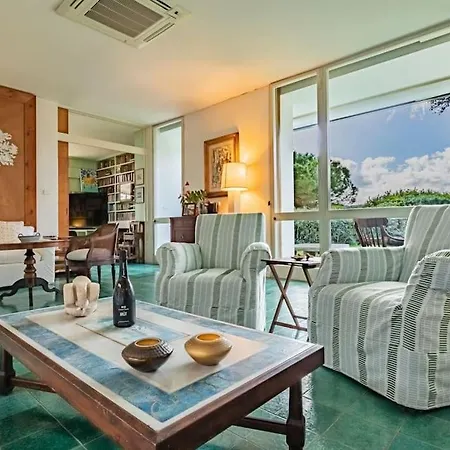 ヴィラ Acquarilli