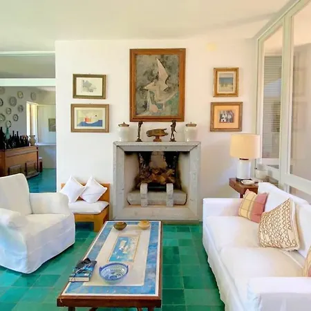 ヴィラ Acquarilli カポリーヴェリ